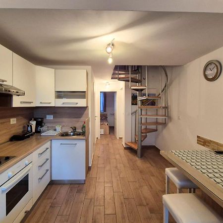 Apartman Meghan Pula Exteriör bild