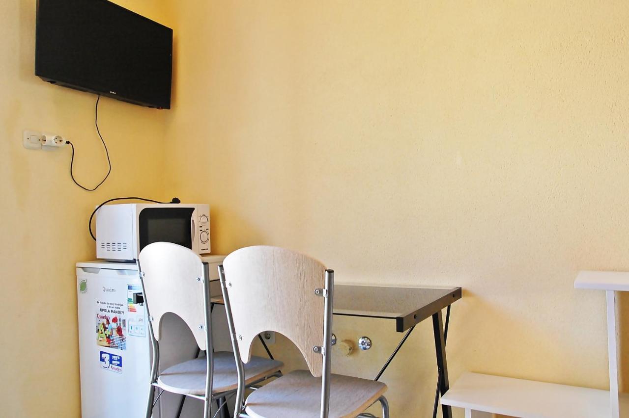 Apartman Meghan Pula Exteriör bild