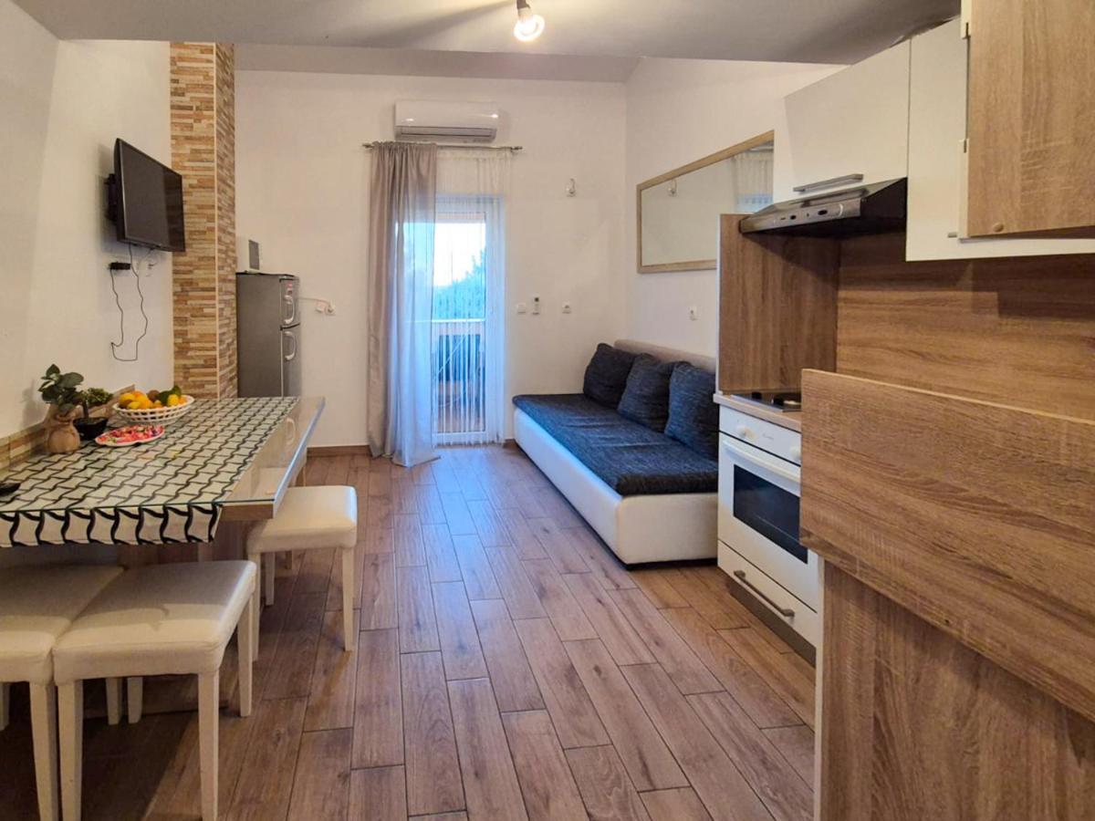 Apartman Meghan Pula Exteriör bild
