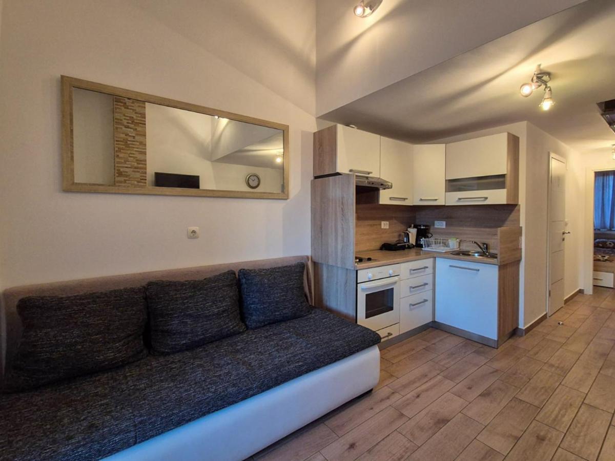 Apartman Meghan Pula Exteriör bild