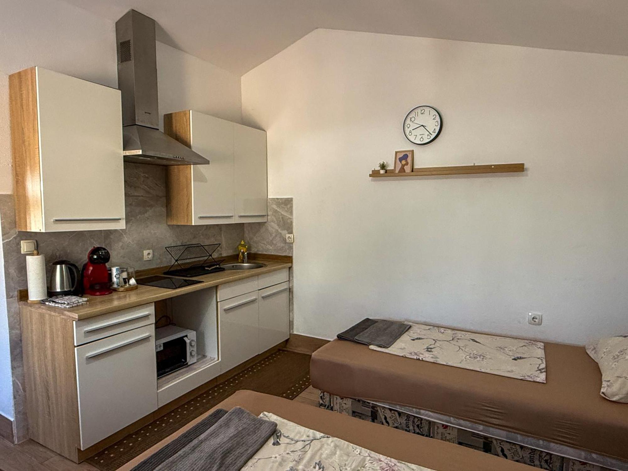 Apartman Meghan Pula Exteriör bild