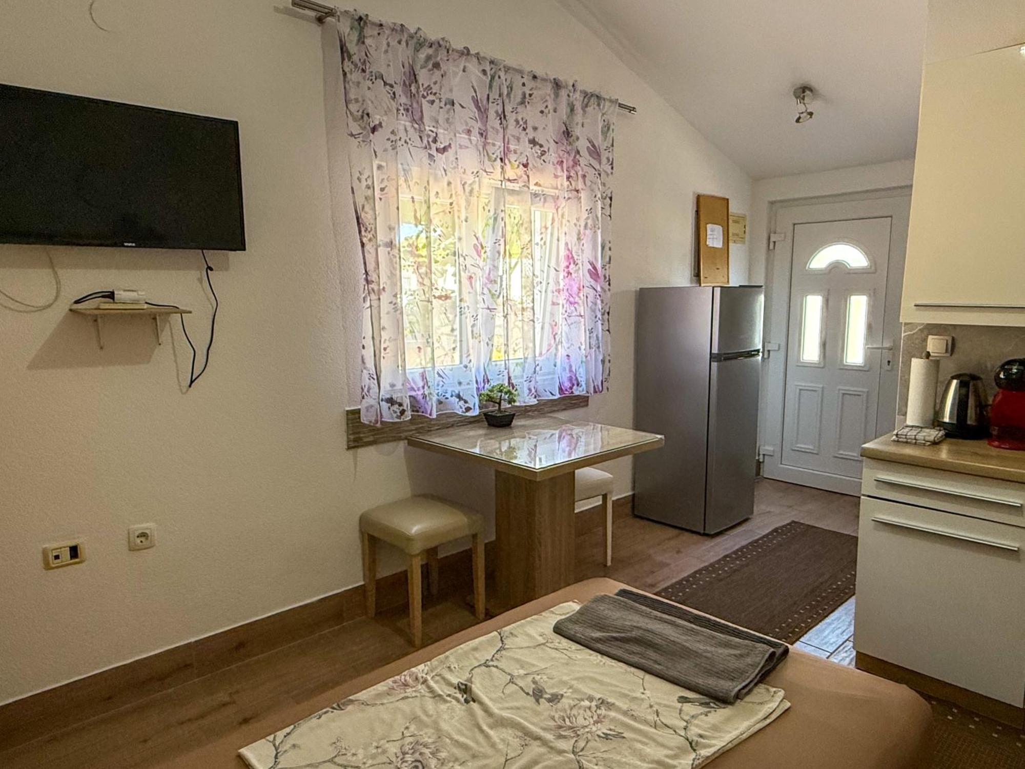 Apartman Meghan Pula Exteriör bild